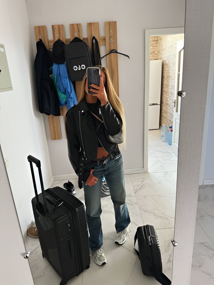 Агнесса привлекальеная девушка из Углегорска цена от 3000 руб