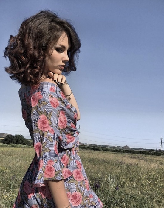 Надя привлекальеная девушка из Углегорска цена от 4000 руб