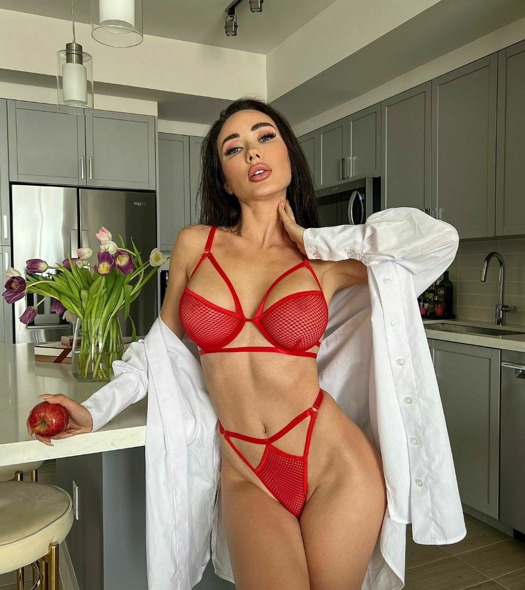 Татьяна привлекальеная девушка из Углегорска цена от 7000 руб