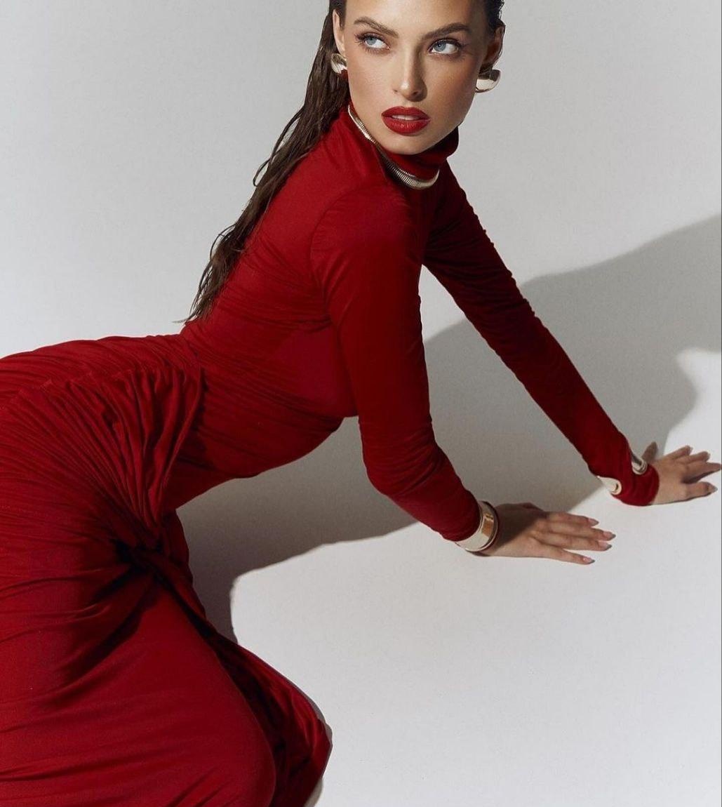 Мэри привлекальеная девушка из Углегорска цена от 4000 руб