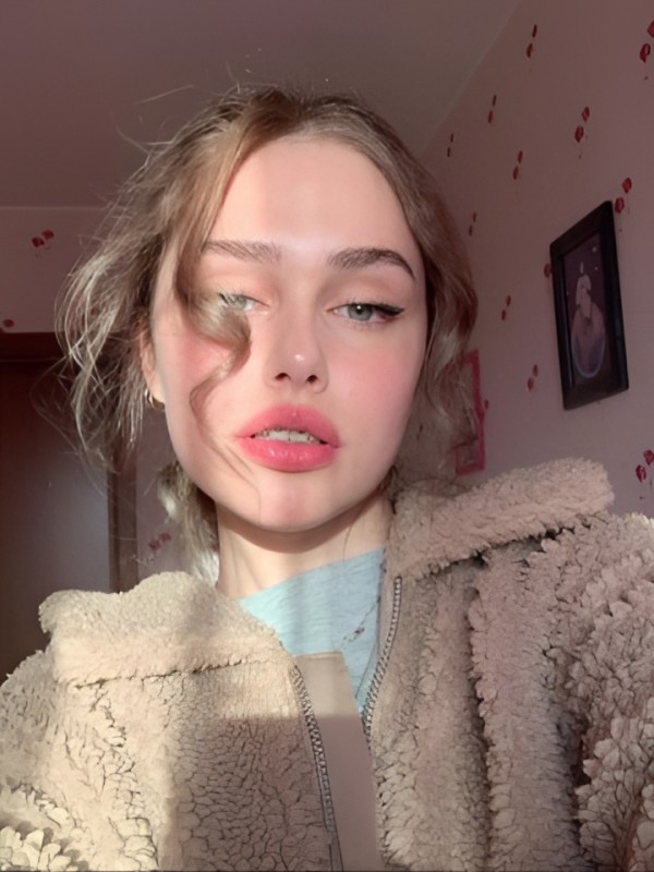 Елизавета привлекательная девушка из Углегорска цена от 2000 руб