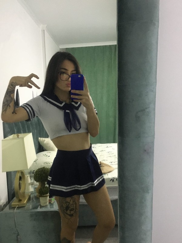 Дашка привлекательная девушка из Углегорска цена от 3500 руб