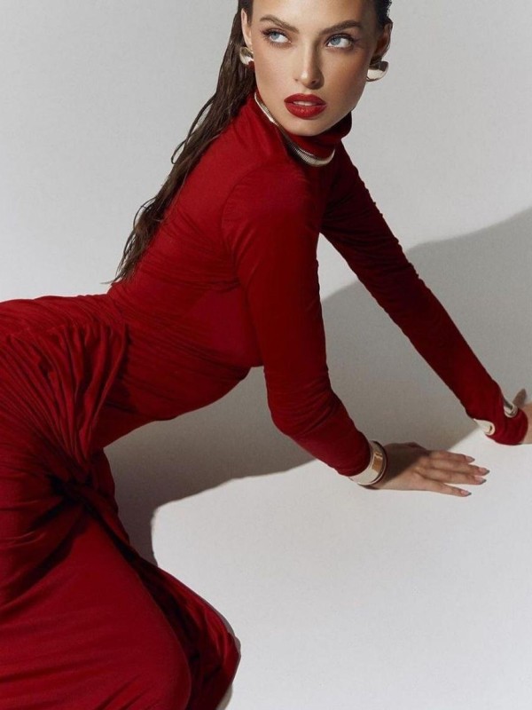 Мэри привлекательная девушка из Углегорска цена от 4000 руб